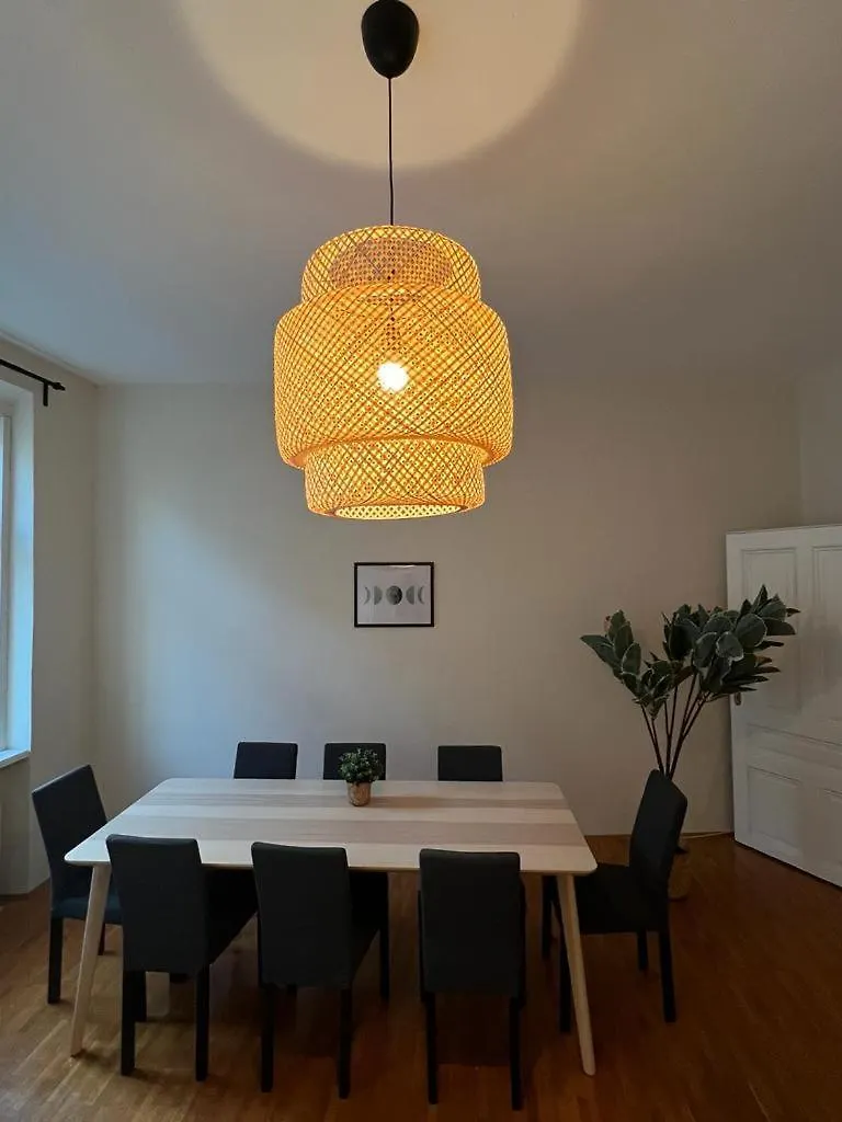 90 M2 Stylish Apartment With Free Parking Vienna