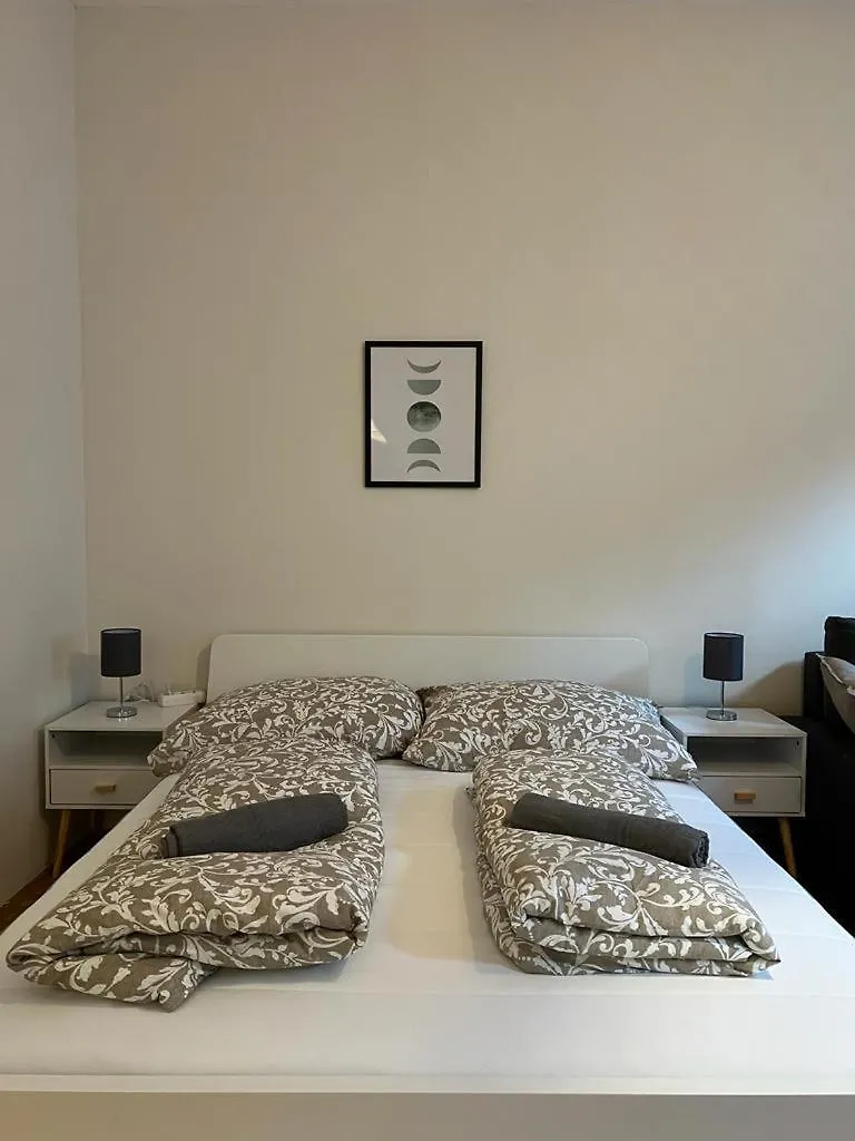 90 M2 Stylish Apartment With Free Parking Vienna