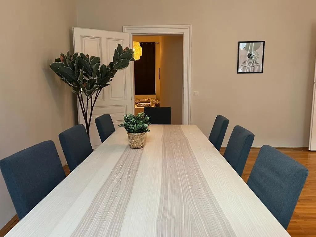 90 M2 Stylish Apartment With Free Parking Vienna Austria