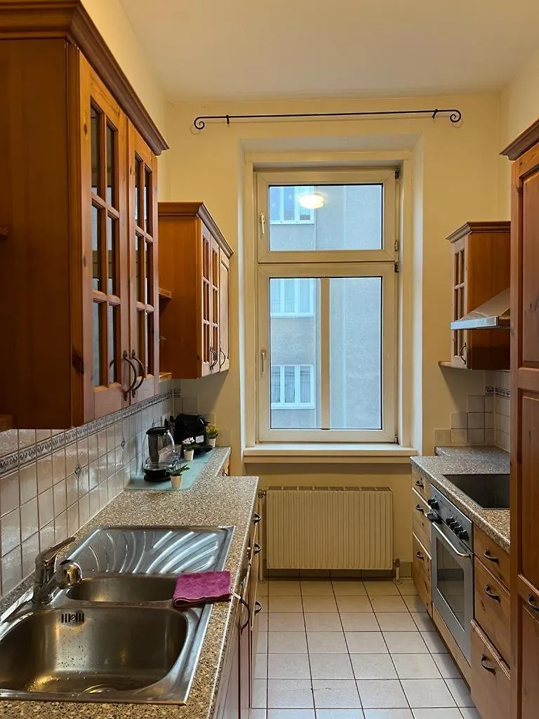 90 M2 Stylish Apartment With Free Parking Vienna Austria
