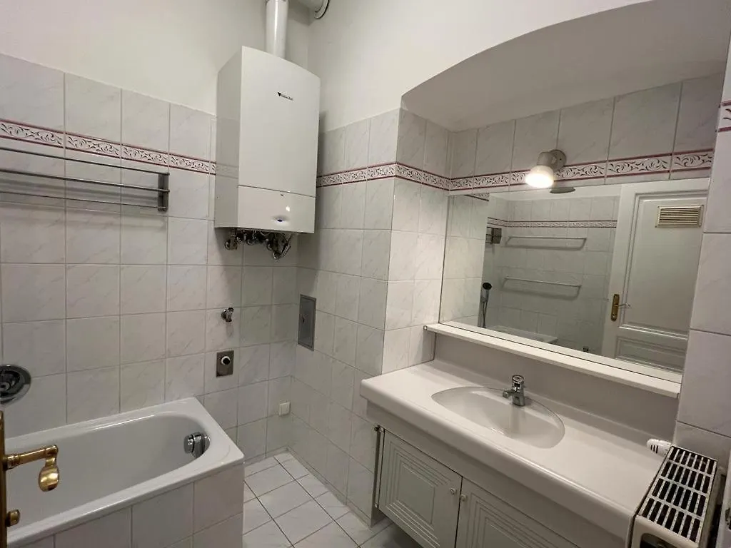 90 M2 Stylish Apartment With Free Parking Vienna