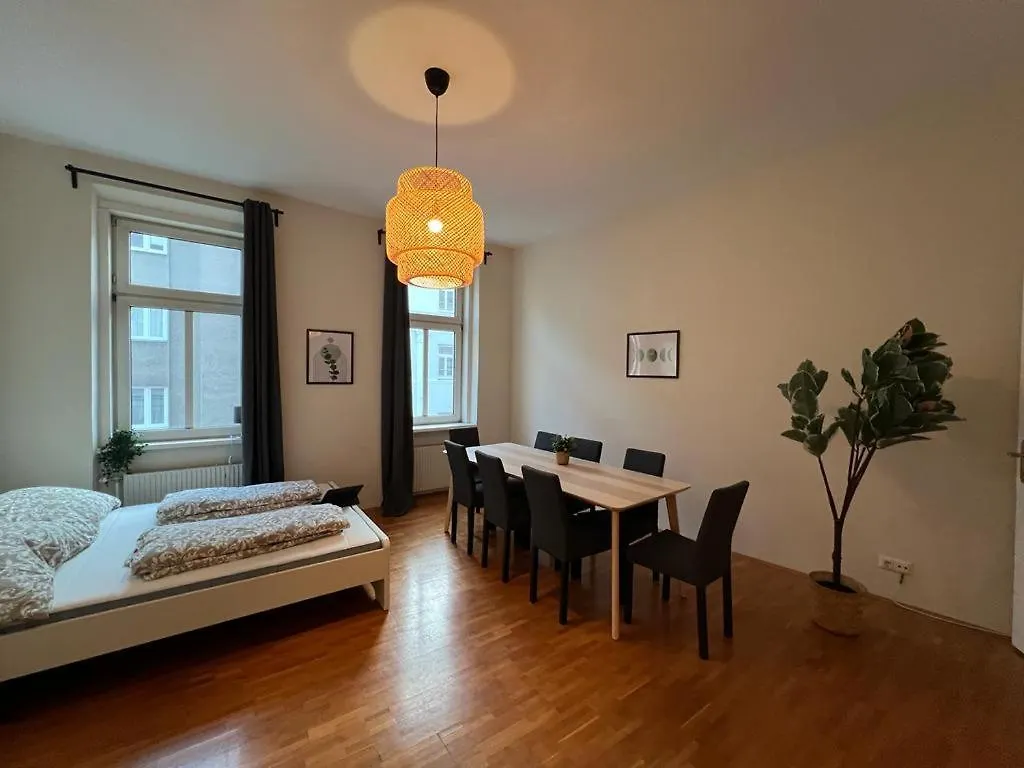 90 M2 Stylish Apartment With Free Parking Viena Austria